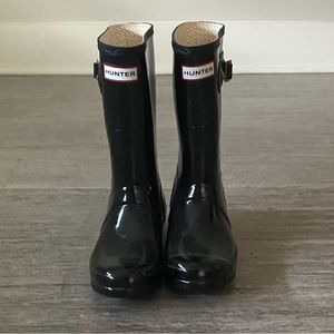 Black gloss size 8 Hunter rain boots, incredible condition